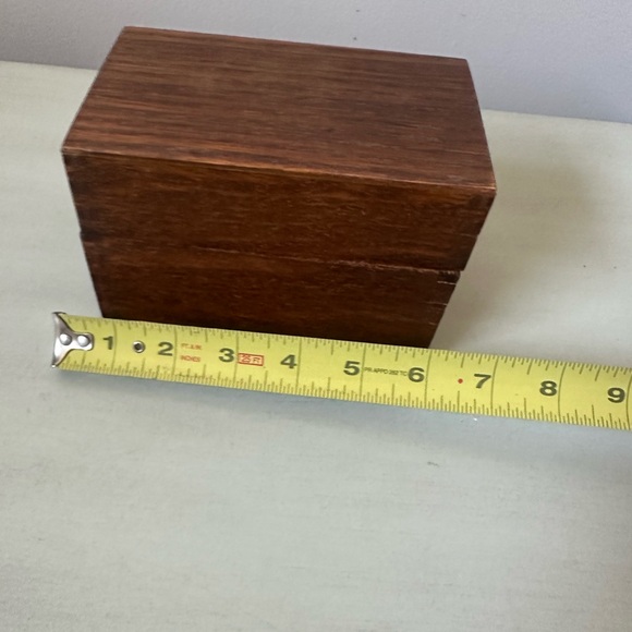 Vintage carver dovetail wood recipe box - Picture 8 of 10